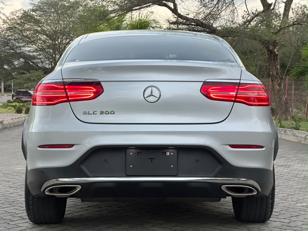 Mercedes Benz thumbnail 7